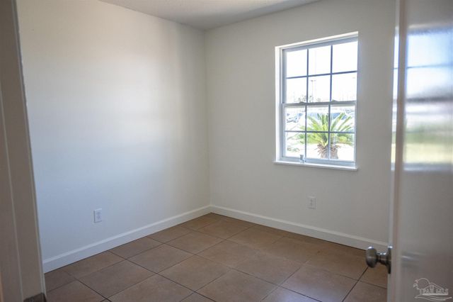 7092 Apple St, Pensacola, FL 32503