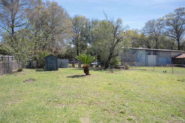 7092 Apple St, Pensacola, FL 32503