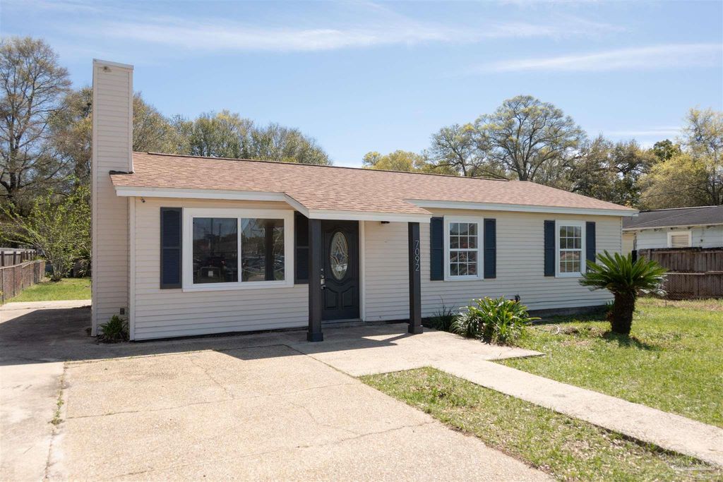 7092 Apple St, Pensacola, FL 32503