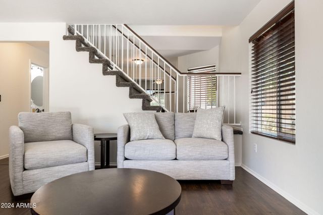 7515 E Laguna Azul Avenue, Mesa, AZ 85209