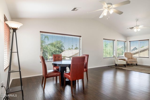 7515 E Laguna Azul Avenue, Mesa, AZ 85209