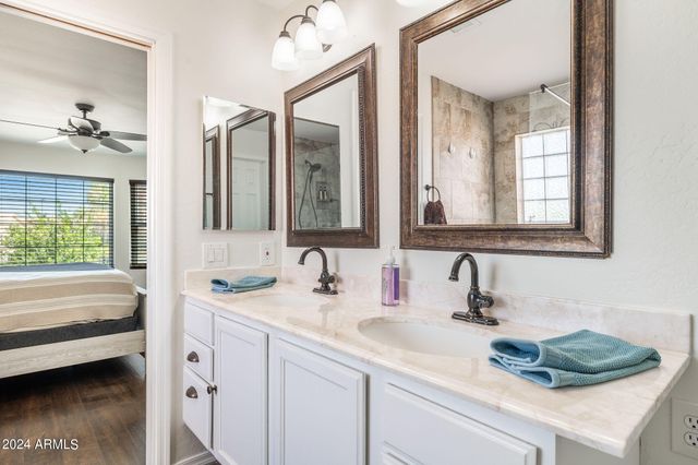 7515 E Laguna Azul Avenue, Mesa, AZ 85209