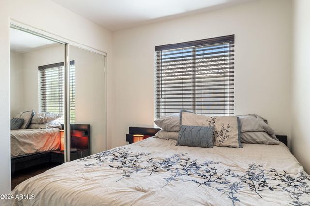 7515 E Laguna Azul Avenue, Mesa, AZ 85209