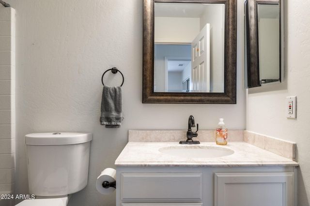 7515 E Laguna Azul Avenue, Mesa, AZ 85209