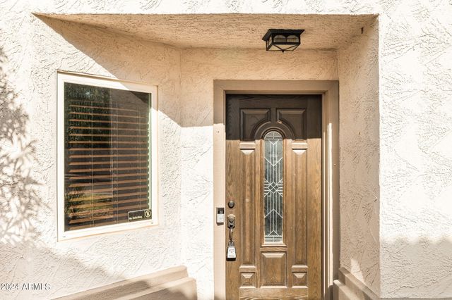 7515 E Laguna Azul Avenue, Mesa, AZ 85209