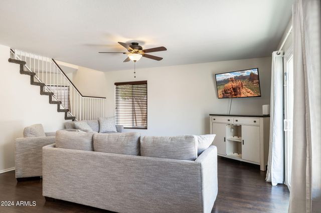 7515 E Laguna Azul Avenue, Mesa, AZ 85209