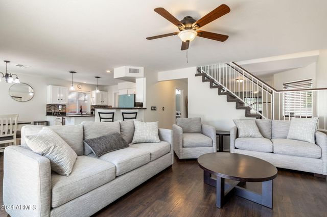 7515 E Laguna Azul Avenue, Mesa, AZ 85209