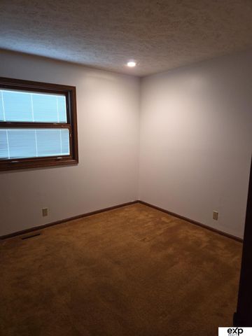 804 E Cary Street, Papillion, NE 68046