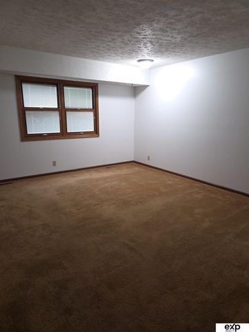 804 E Cary Street, Papillion, NE 68046