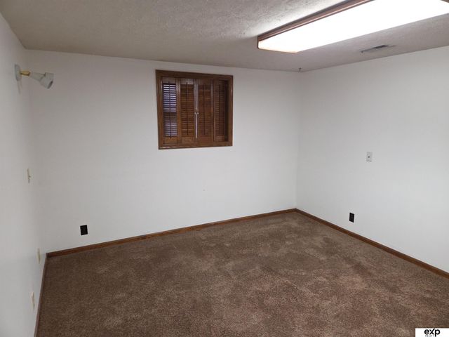 804 E Cary Street, Papillion, NE 68046