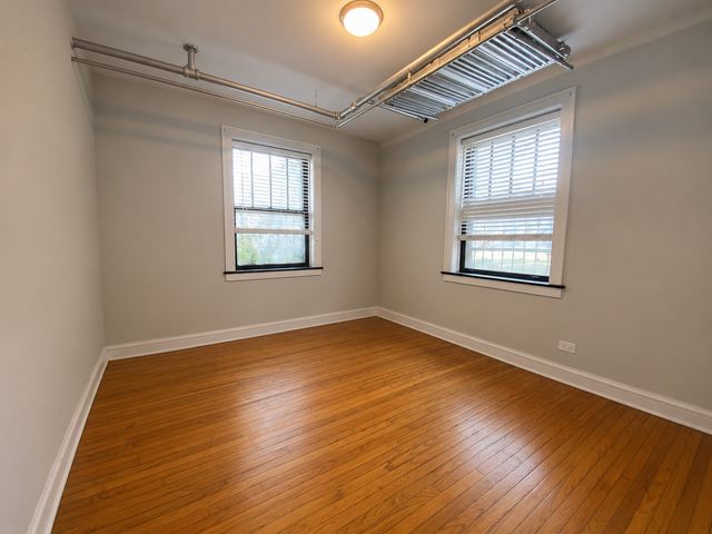 5542 W Leland Avenue G, Chicago, IL 60630