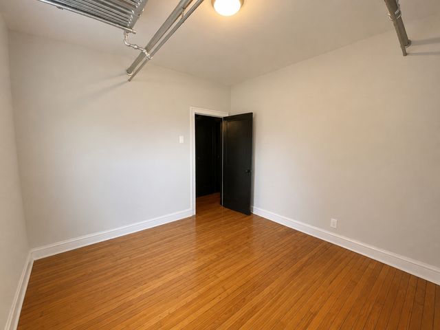 5542 W Leland Avenue G, Chicago, IL 60630
