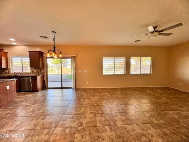 2974 E POWELL Way, Gilbert, AZ 85298