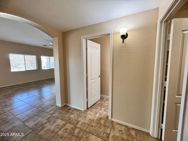 2974 E POWELL Way, Gilbert, AZ 85298