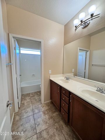 2974 E POWELL Way, Gilbert, AZ 85298