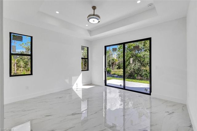 2002 E 10th ST, Lehigh Acres, FL 33936