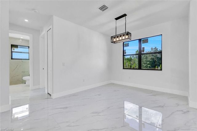 2002 E 10th ST, Lehigh Acres, FL 33936