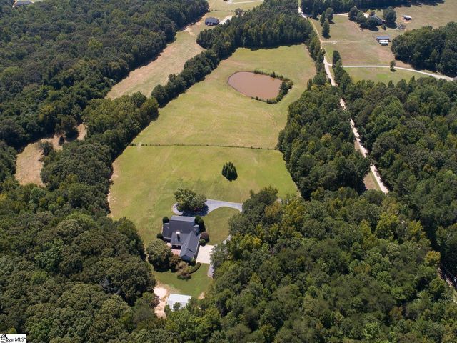 320 Richwood Down Drive, Laurens, SC 29360