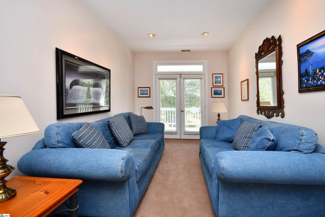 320 Richwood Down Drive, Laurens, SC 29360