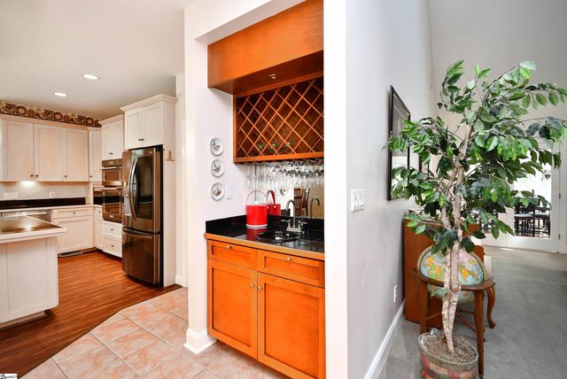 320 Richwood Down Drive, Laurens, SC 29360