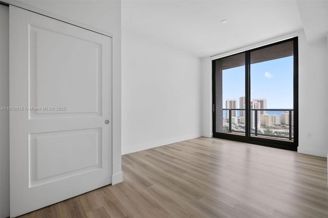 101 Diplomat Pkwy 2604, Hallandale Beach, FL 33009