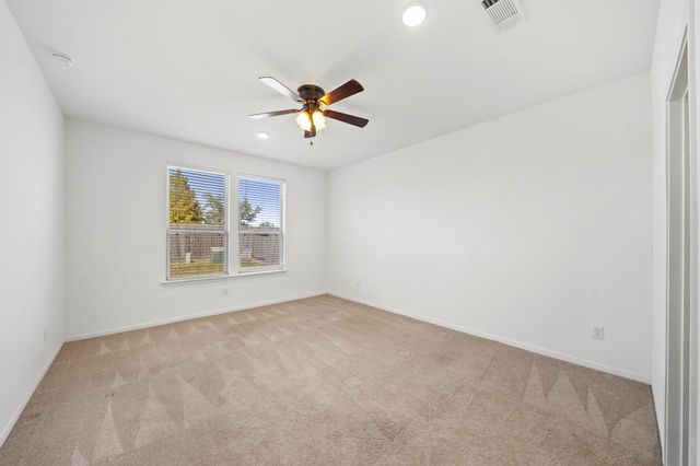 329 Paso Fino Drive, Alvin, TX 77511