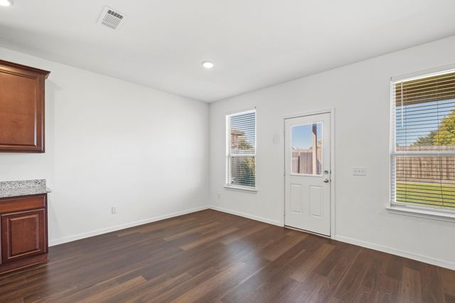 329 Paso Fino Drive, Alvin, TX 77511