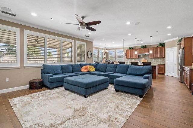 1391 Crystal Dr, Lathrop, CA 95330