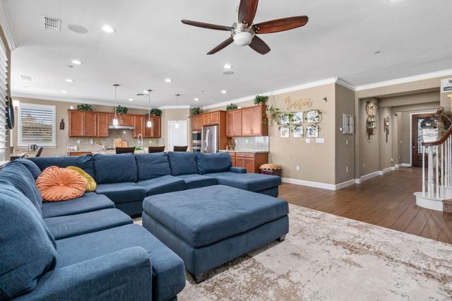 1391 Crystal Dr, Lathrop, CA 95330