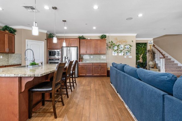 1391 Crystal Dr, Lathrop, CA 95330