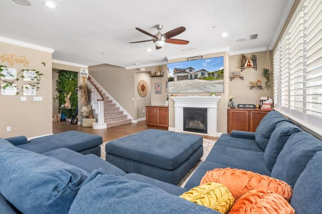 1391 Crystal Dr, Lathrop, CA 95330