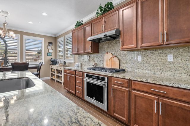 1391 Crystal Dr, Lathrop, CA 95330