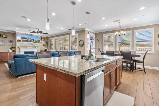 1391 Crystal Dr, Lathrop, CA 95330