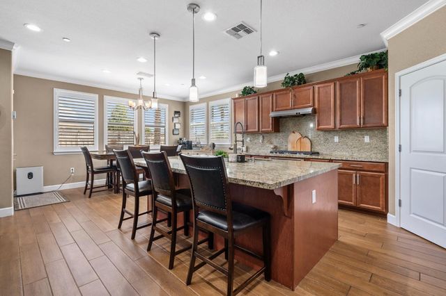 1391 Crystal Dr, Lathrop, CA 95330