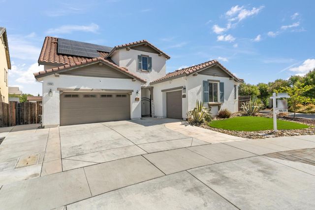 1391 Crystal Dr, Lathrop, CA 95330