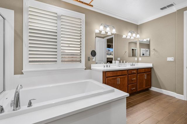 1391 Crystal Dr, Lathrop, CA 95330