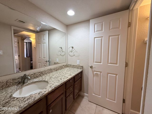 1125 E Broadway Road 113, Tempe, AZ 85282