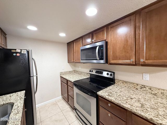 1125 E Broadway Road 113, Tempe, AZ 85282