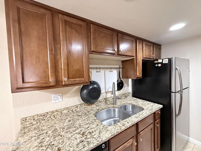 1125 E Broadway Road 113, Tempe, AZ 85282