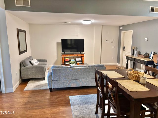 116 Tipton Street Apt 213, Johnson City, TN 37604