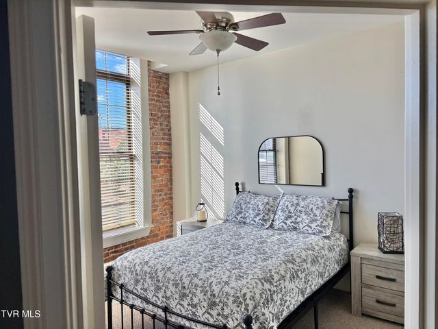 116 Tipton Street Apt 213, Johnson City, TN 37604