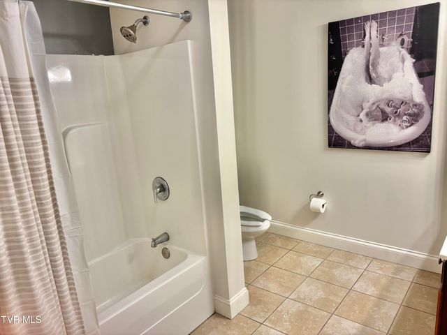 116 Tipton Street Apt 213, Johnson City, TN 37604