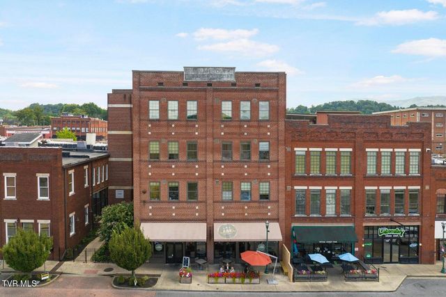 116 Tipton Street Apt 213, Johnson City, TN 37604