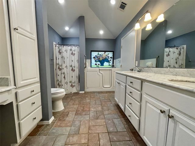 7814 La Manga Drive, Dallas, TX 75248