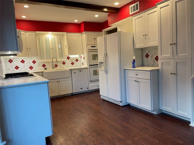 7814 La Manga Drive, Dallas, TX 75248