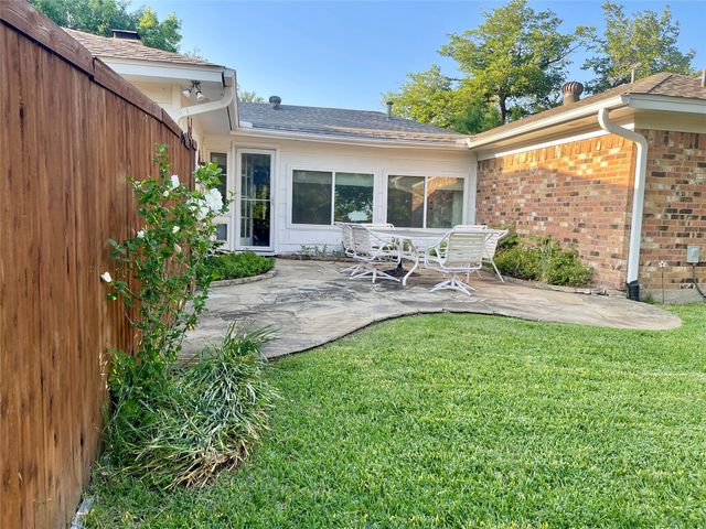 7814 La Manga Drive, Dallas, TX 75248