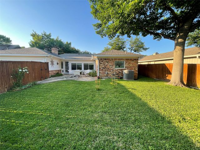 7814 La Manga Drive, Dallas, TX 75248