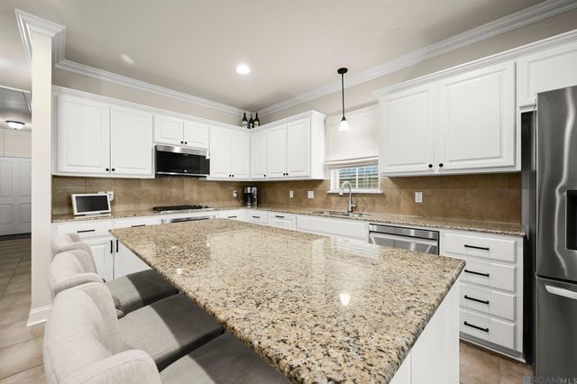 14526 Lake Town Dr, Baton Rouge, LA 70810
