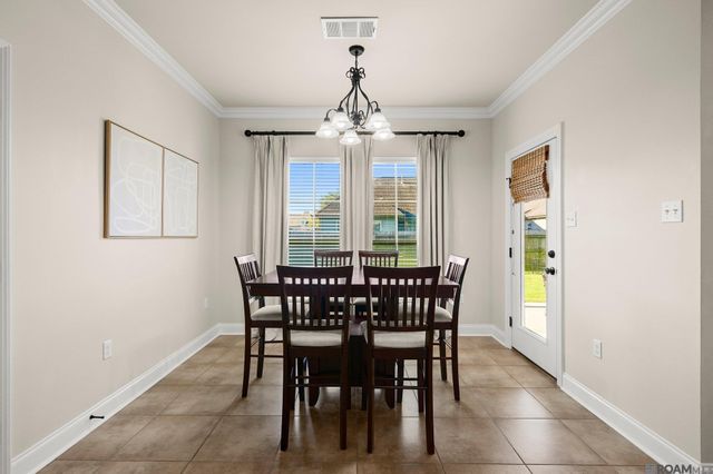 14526 Lake Town Dr, Baton Rouge, LA 70810
