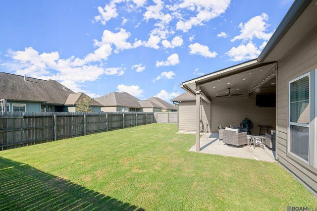 14526 Lake Town Dr, Baton Rouge, LA 70810